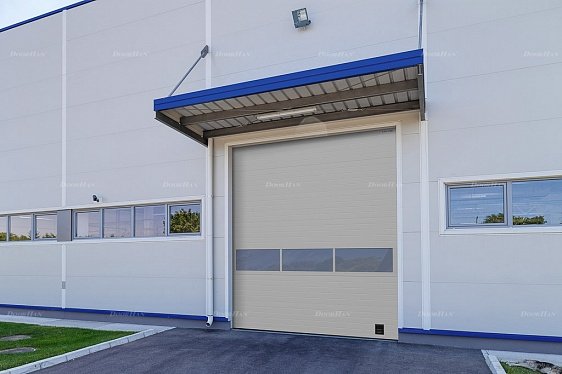 Промышленные секционные ворота с панорамным остеклением Doorhan ISD02 (2800х2600)